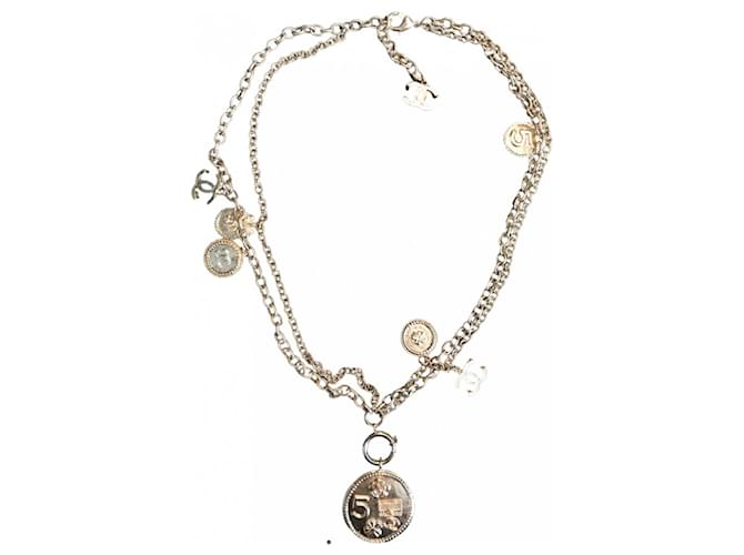 Chanel Collana e medaglie d'oro Gold hardware Metallo  ref.610858