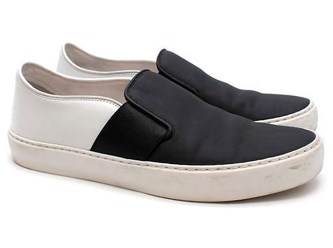 2.55 Chanel Tênis de couro preto e branco