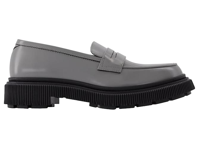 Autre Marque 159 Loafers in Grey Leather  ref.613140