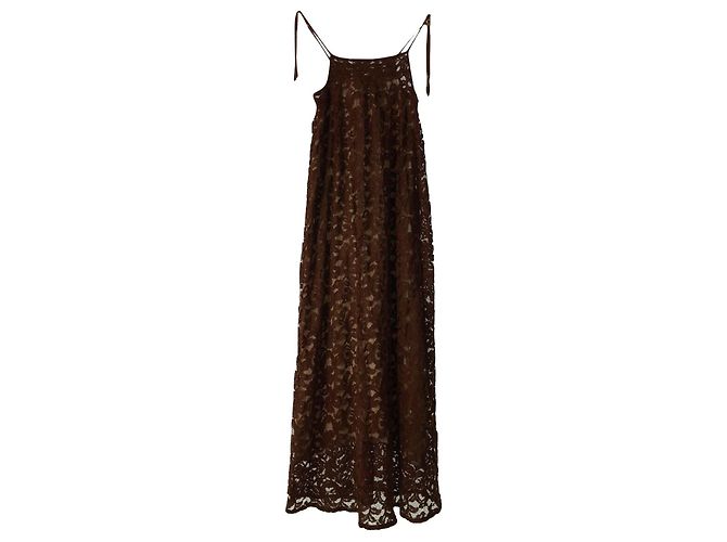 Vestido largo de encaje de Roberto Collina