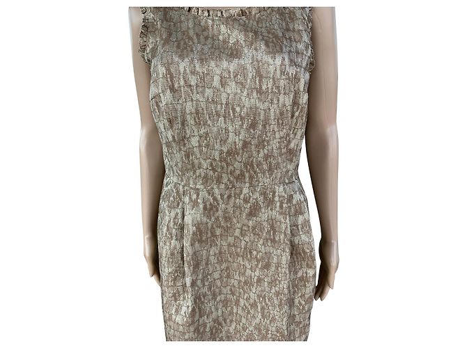 Vestido DKNY bege e dourado comprimento joelho
