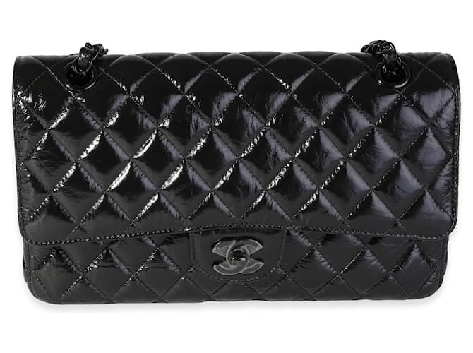Chanel So Black Lack zerknittertes Kalbsleder Medium Classic gefütterte Flap Bag Schwarz  ref.614066