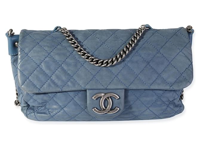 Chanel Blue Quilted Iridescent calf leather Medium Coco Daily Flap Bag  ref.614081 - Joli Closet