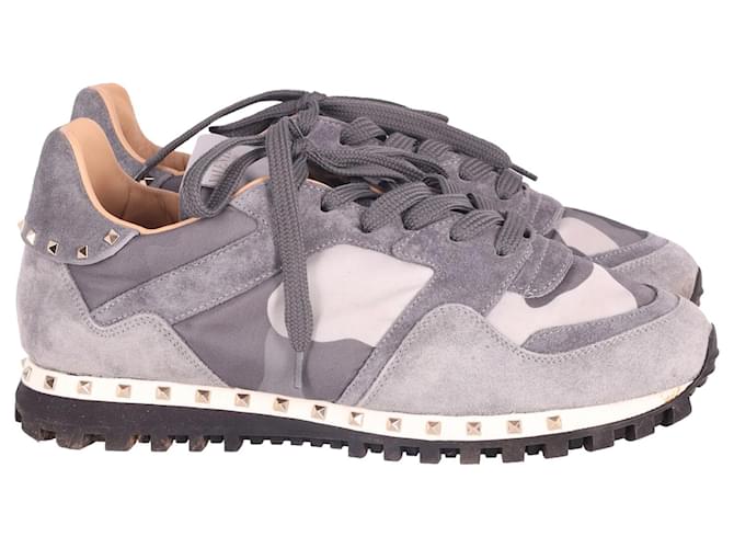 Valentino Rockstud Camouflage Turnschuhe aus grauem Wildleder Schweden  ref.614343