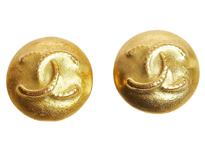 Chanel Brincos com logotipo CC Dourado Metal  ref.615385