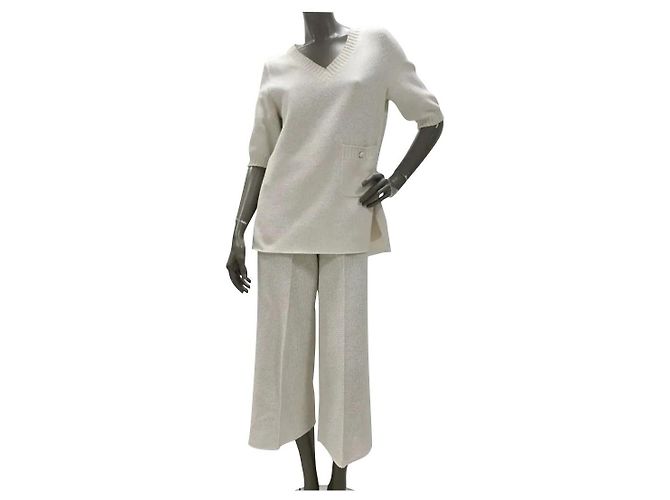 Conjunto de terno Chanel Ivory Knited Bege