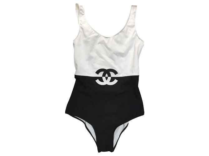 Chanel CC Logo Uma Peça Preto e Branco Tamanho Dois Tons 34 XS