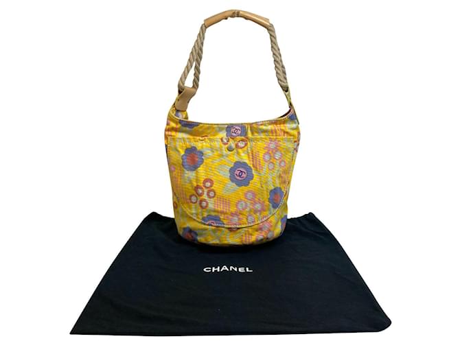 Chanel Handbag Yellow Leather  ref.615982