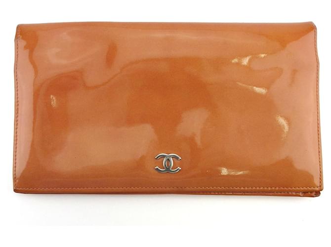 Chanel Wallets Orange Leather  ref.616335