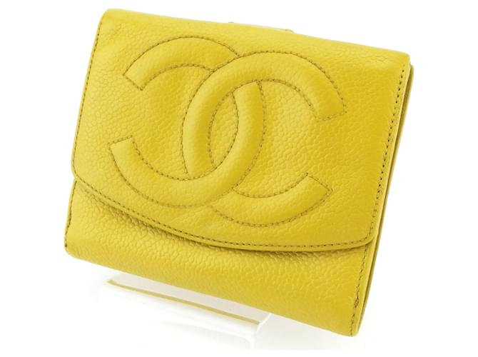 Chanel carteiras Amarelo Bezerro-como bezerro  ref.616340