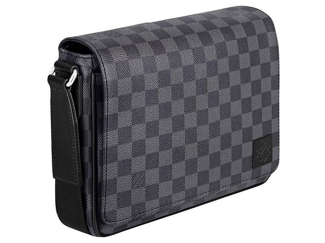 Louis Vuitton LV District PM nouveau modèle Gris