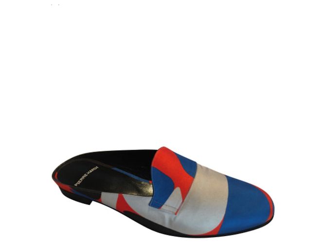 Mule de seda Pierre Hardy Preto Branco Vermelho Azul claro