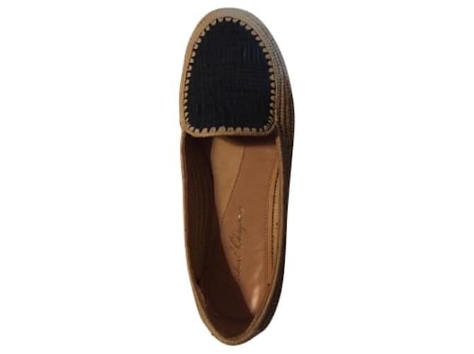 Robert Clergerie Loafers in raffia and black leather Straw  ref.616388
