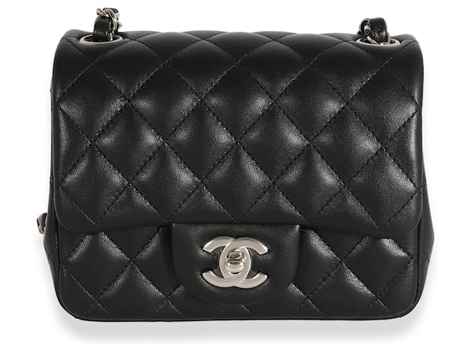 Mini sac à rabat carré classique en cuir d'agneau matelassé noir Chanel  ref.617493
