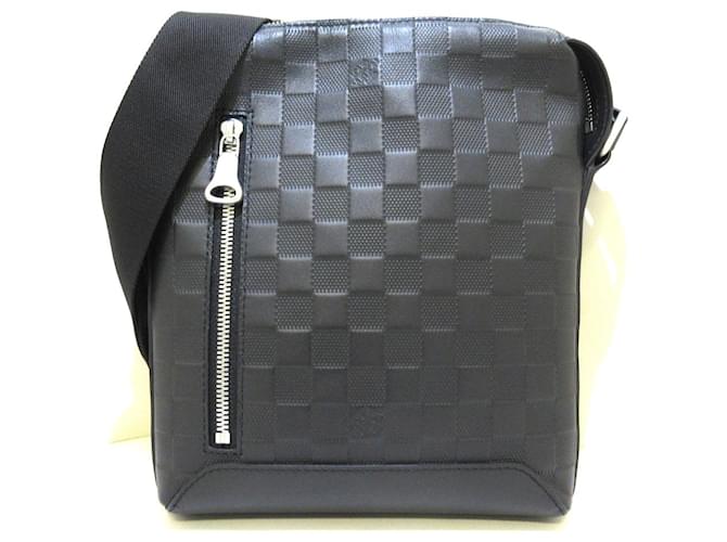 Louis Vuitton Messenger Discovery Black Leather ref.617539 - Joli Closet