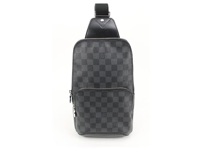 Louis Vuitton Avenue Sling Bag Chest Bum Leather ref.617808 - Joli Closet