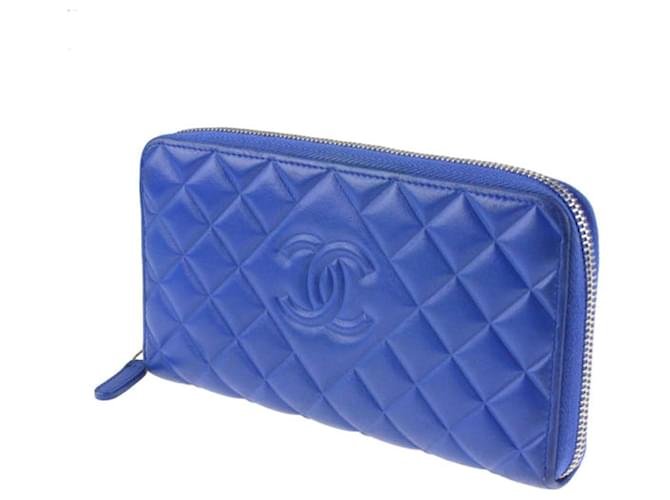 Chanel carteras Azul Becerro  ref.622802