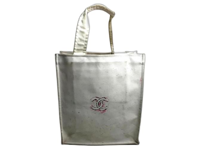 Chanel Totes Bianco Pelle  ref.622803