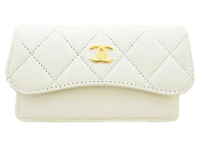Chanel Monederos, carteras, casos Blanco Piel de cordero  ref.622813