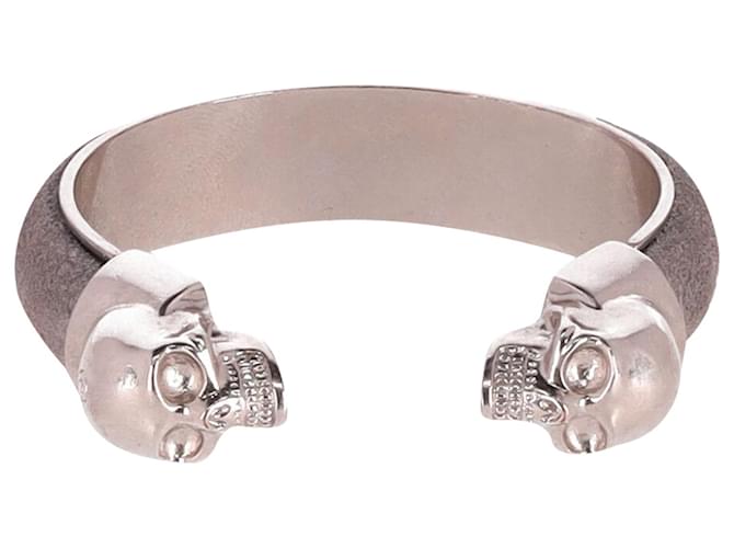 Alexander McQueen Twin Skull Bracelet in Grey Metal Silver  ref.622879