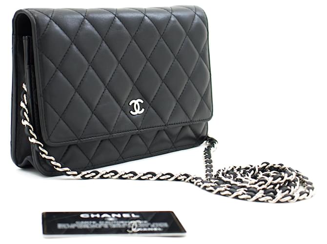 Wallet On Chain CHANEL Cartera clásica negra con cadena Bolso de hombro WOC Piel de cordero Negro Cuero  ref.624509