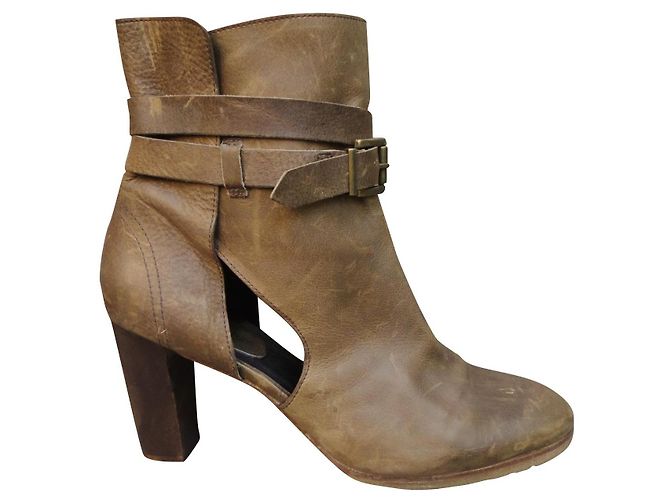 boots Vanessa Bruno Athe p 41 Khaki