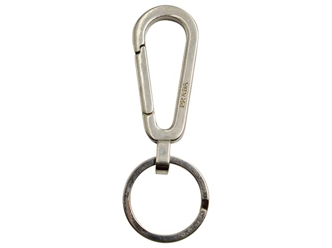 Porte-clés Prada en métal argenté  ref.625672