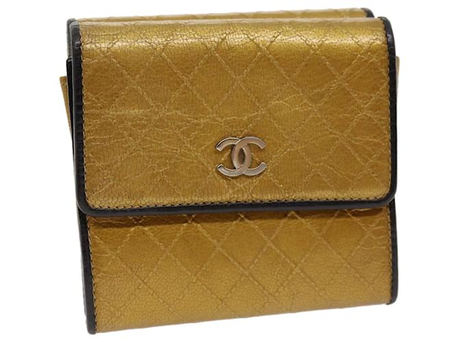 CHANEL Matelasse Wallet Coating Leather Gold CC Auth 31076 Golden  ref.628703