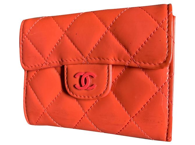 Chanel tarjetero Classique atemporal Naranja