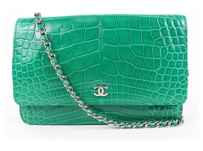 Wallet On Chain Chanel Ultra seltene smaragdgrüne Alligator-Geldbörse an Kette SHW WOC Leder  ref.629172