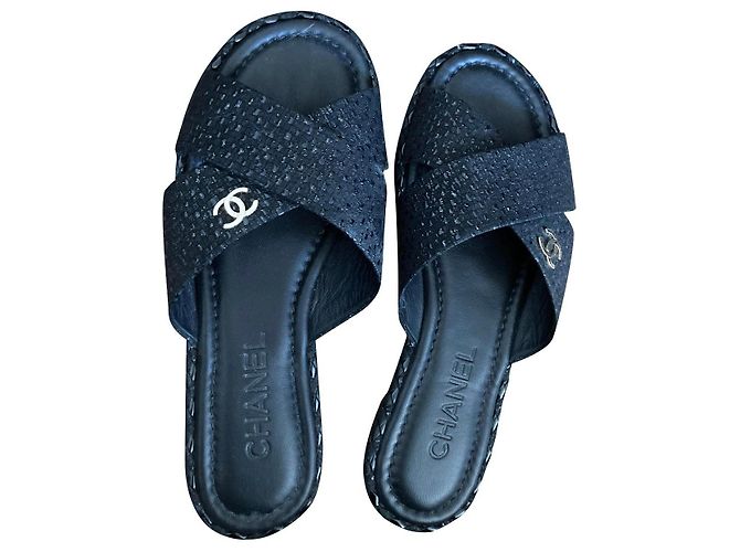 Chanel mules Black