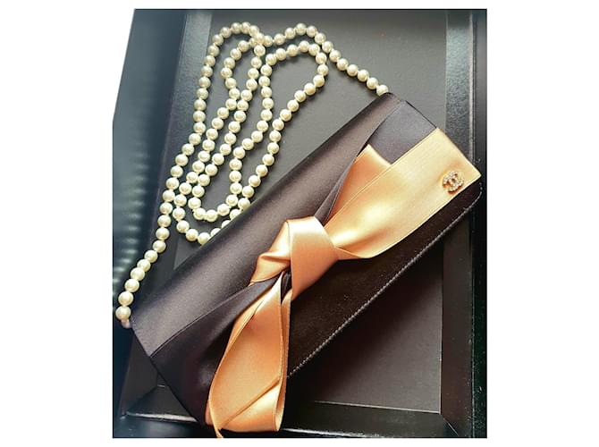 Chanel evening bag / clutch Black Beige Golden Hazelnut Polyester Satin  ref.629195