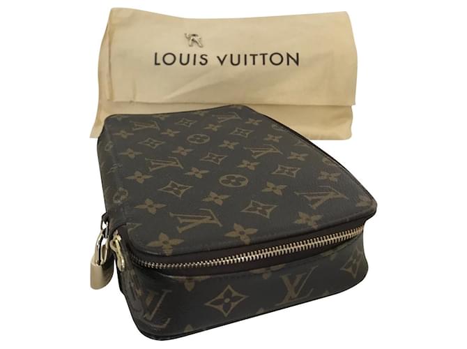 Louis Vuitton Caixa de jóias Marrom Lona  ref.629221