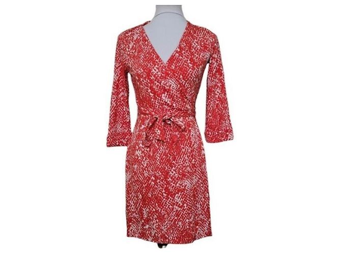 Diane Von Furstenberg DVF New Julian Two Mini-Wickelkleid in Serpent Simple Tango Weiß Rot