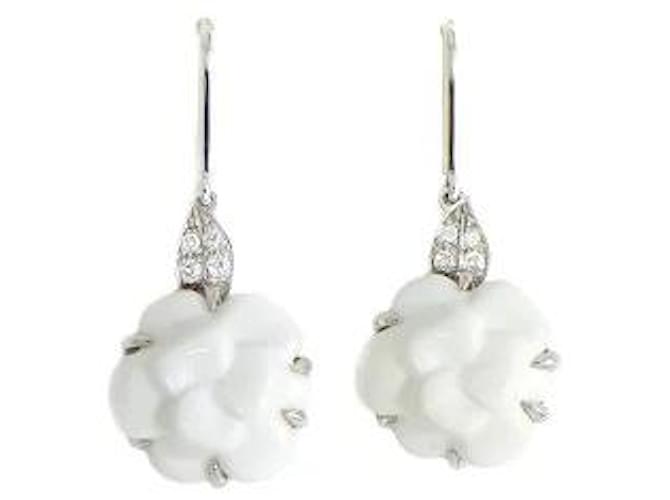 * Boucles d'oreilles Chanel CHANEL Camellia Swing Drop Hook Calcédoine Blanche Diamant K18GT Blanc Or blanc  ref.631521