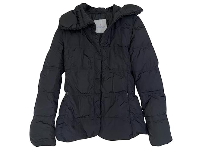 Moncler chaqueta negra Negro Poliamida  ref.631555