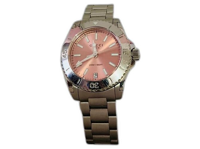 Reloj Gucci Dive de acero con cuarzo rosa Plata