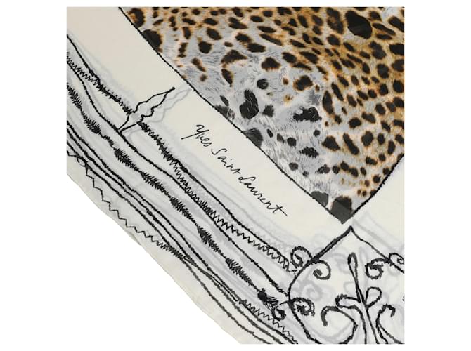 Yves Saint Laurent Lenço de seda com estampa de leopardo Marrom  ref.632029