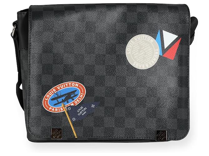 Louis Vuitton Limited Edition Damier Graphite Lv League District Messenger  Pm Grey Leather ref.632455 - Joli Closet
