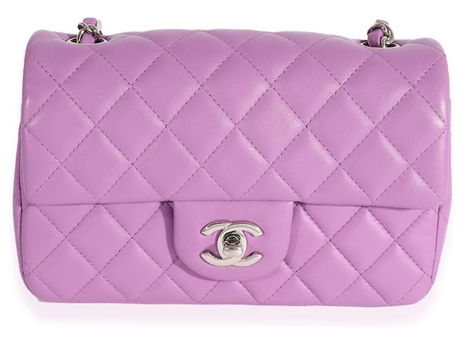 Bolso mini rectangular clásico con solapa de piel de cordero acolchada violeta de Chanel Púrpura Cuero  ref.632524