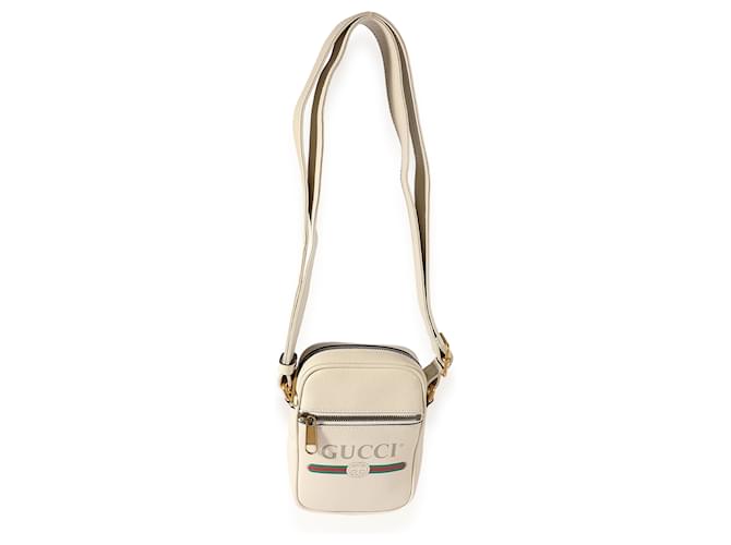 Gucci Kamera-Umhängetasche aus weißem genarbtem Leder mit Logo-Print  ref.632612