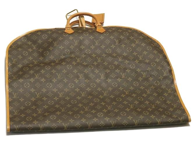 Louis Vuitton Womens Garment Cover 1