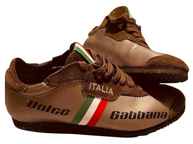 Dolce & Gabbana Italia Daim Marron foncé  ref.633913