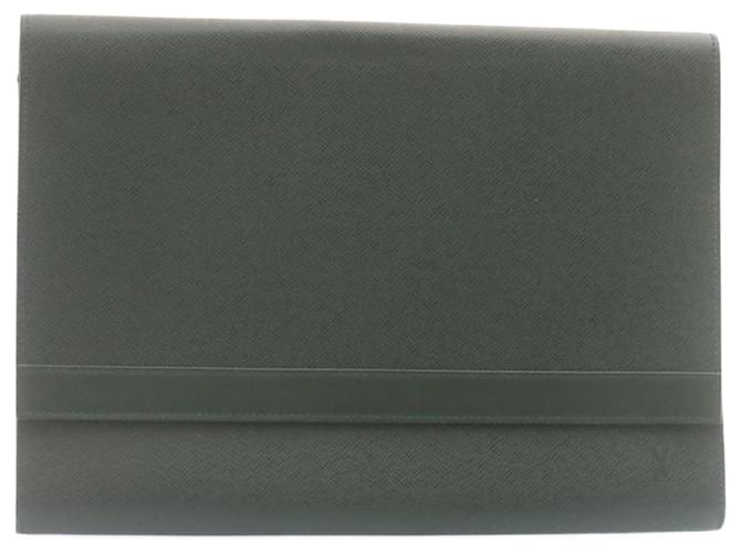 LOUIS VUITTON Taiga Leather Volga Briefcase Epicea M30204 LV Auth am2175g  ref.634185