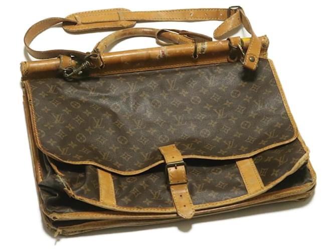 LOUIS VUITTON Monogram Sac Kleber Estuche de viaje M58122 Autenticación LV388sol Lienzo  ref.635014