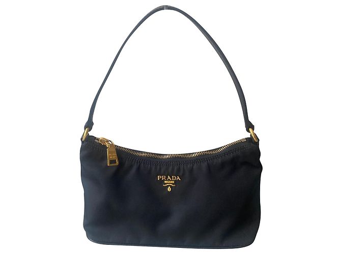 Borsa a mano Prada in nylon nero