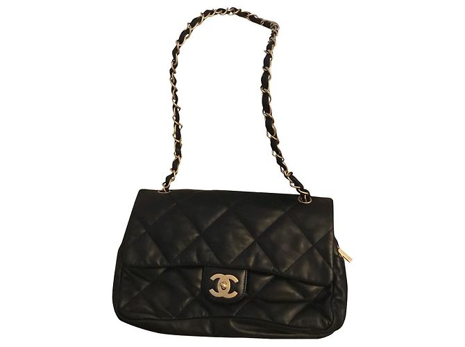 Timeless Borsa Chanel Jumbo in pelle d'agnello nera Nero
