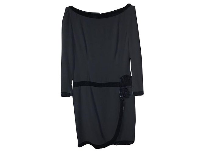 Valentino Schwarzes Kleid mit Samteinsätzen