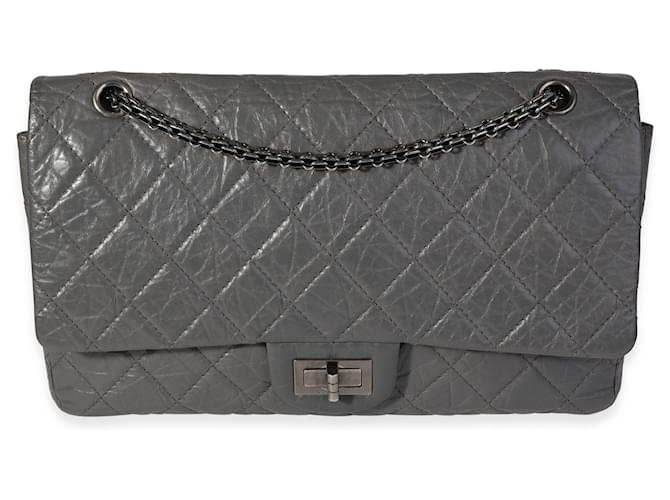 Chanel Grey Quilted Aged couro de bezerro Reedição 2.55 227 saco de aleta alinhado Cinza Bezerro-como bezerro  ref.637164