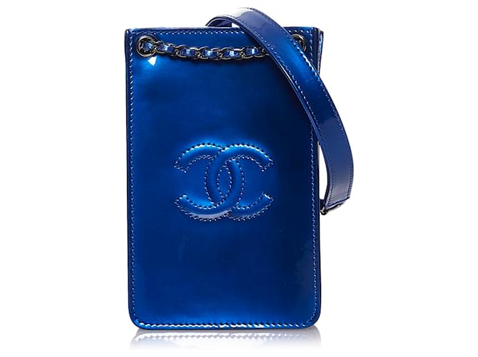Chanel Handyhalter mit CC-Kette, blau Leder Lackleder  ref.637313